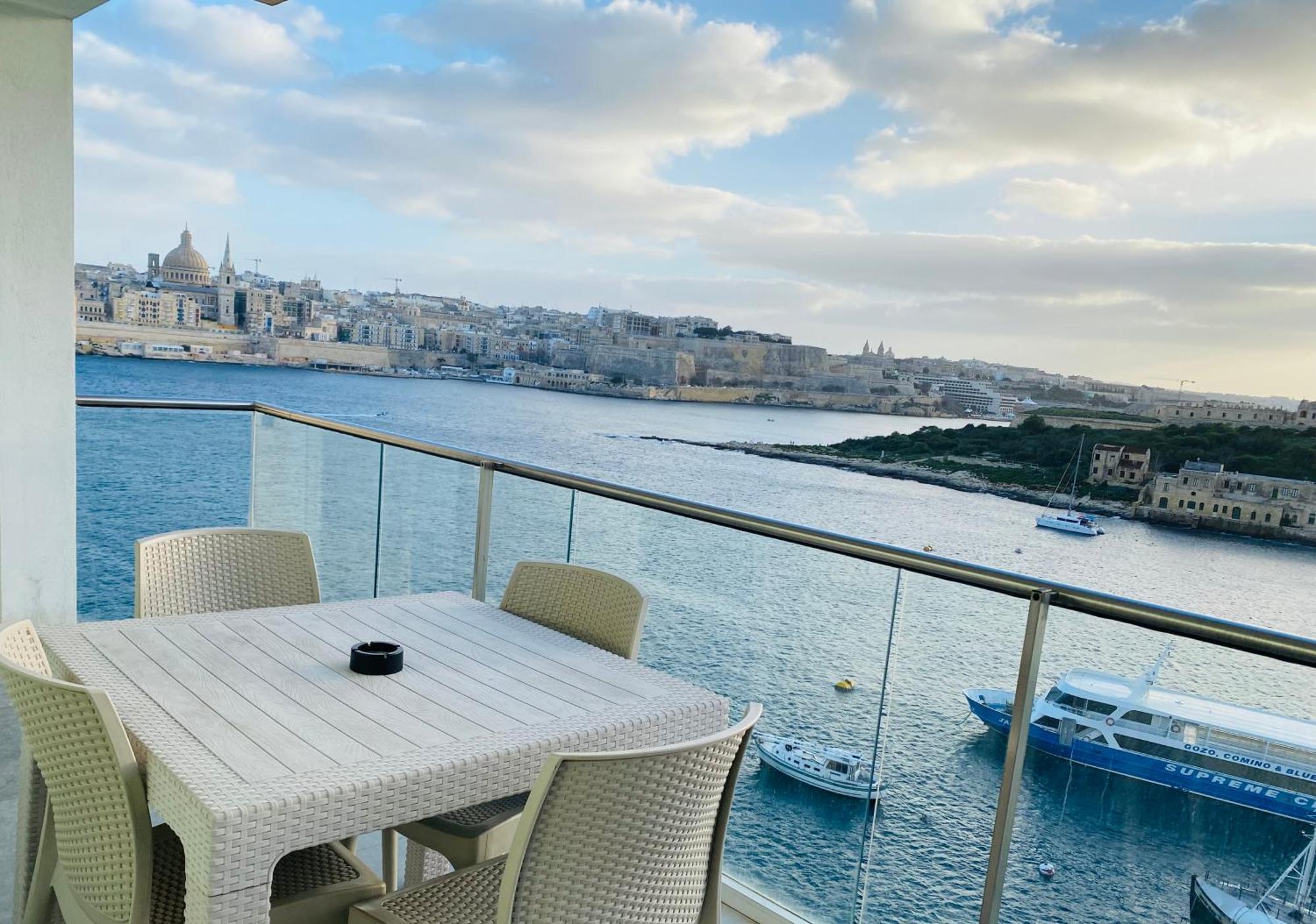 Sliema Seaview & Seafront- Apt 9, 49 Tigne Point Mansions Exteriör bild
