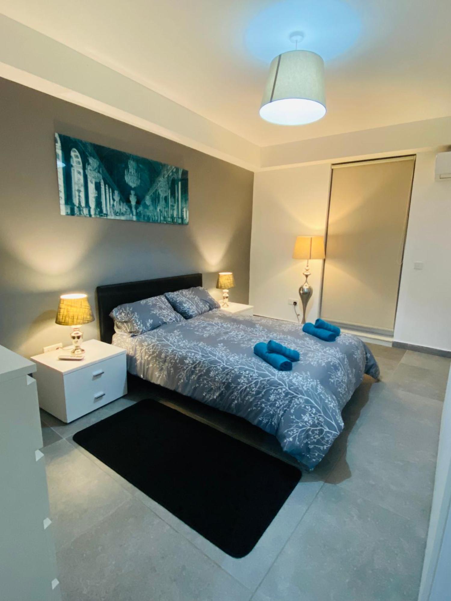Sliema Seaview & Seafront- Apt 9, 49 Tigne Point Mansions Exteriör bild